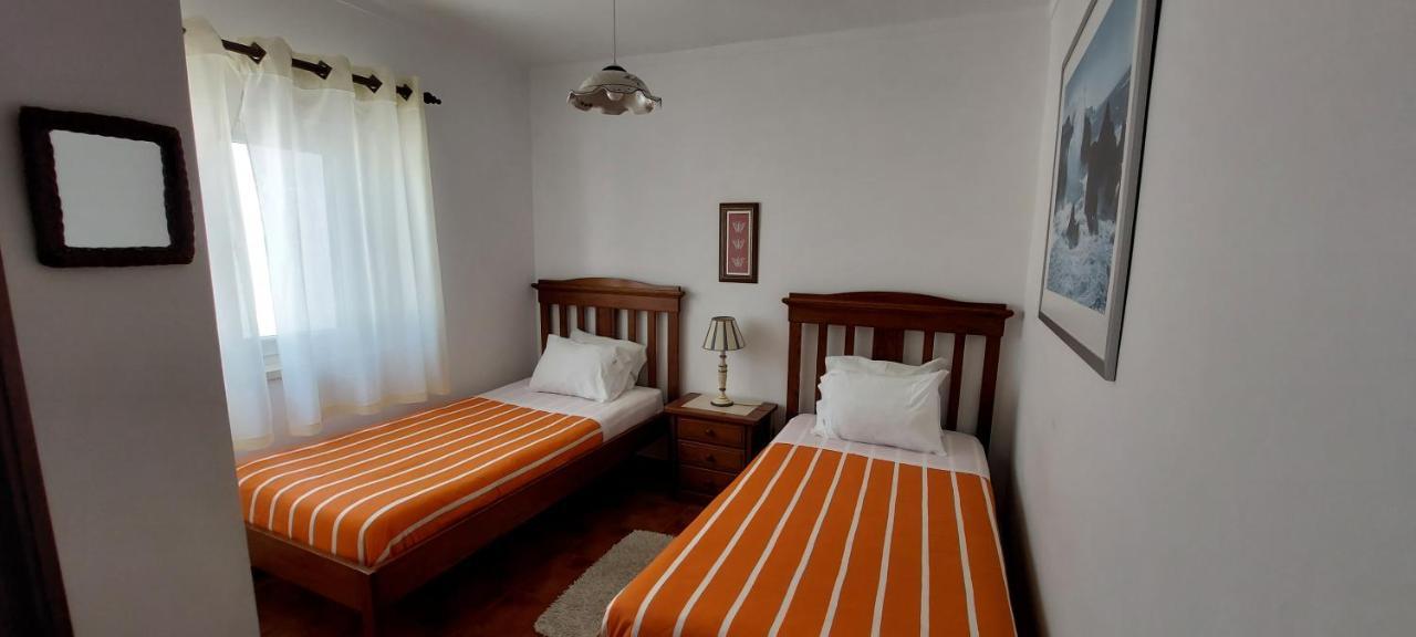 Bed and Breakfast Pequena Baleia Ferrel  Exterior foto